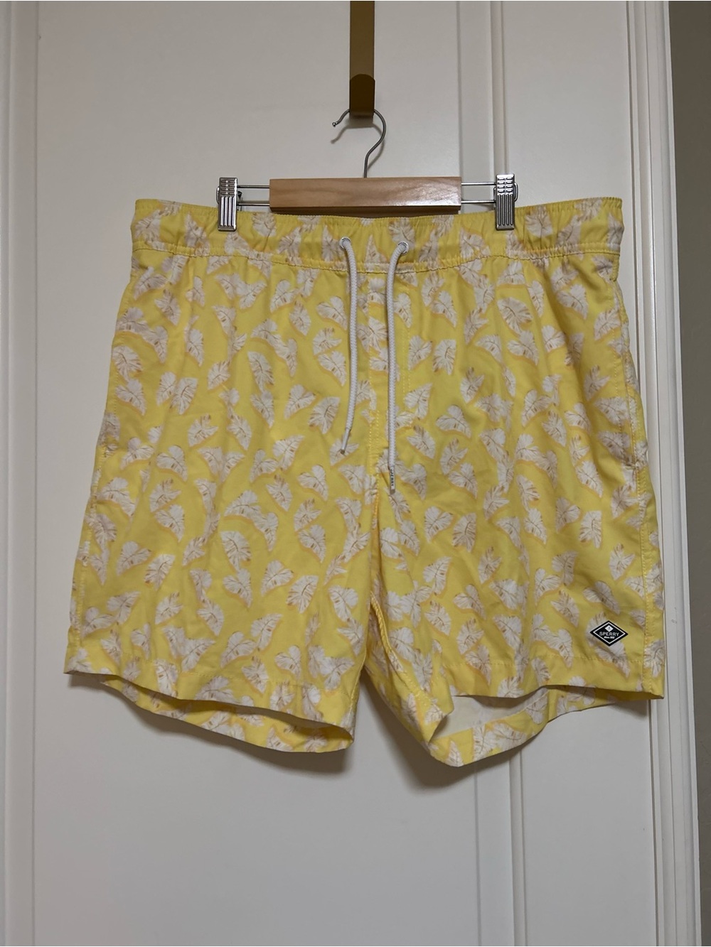 ☀️🌊🍌NWT🍌🌊☀️Sperry Yellow Banana Leaf Swimwear Trunks🍌🌊☀️